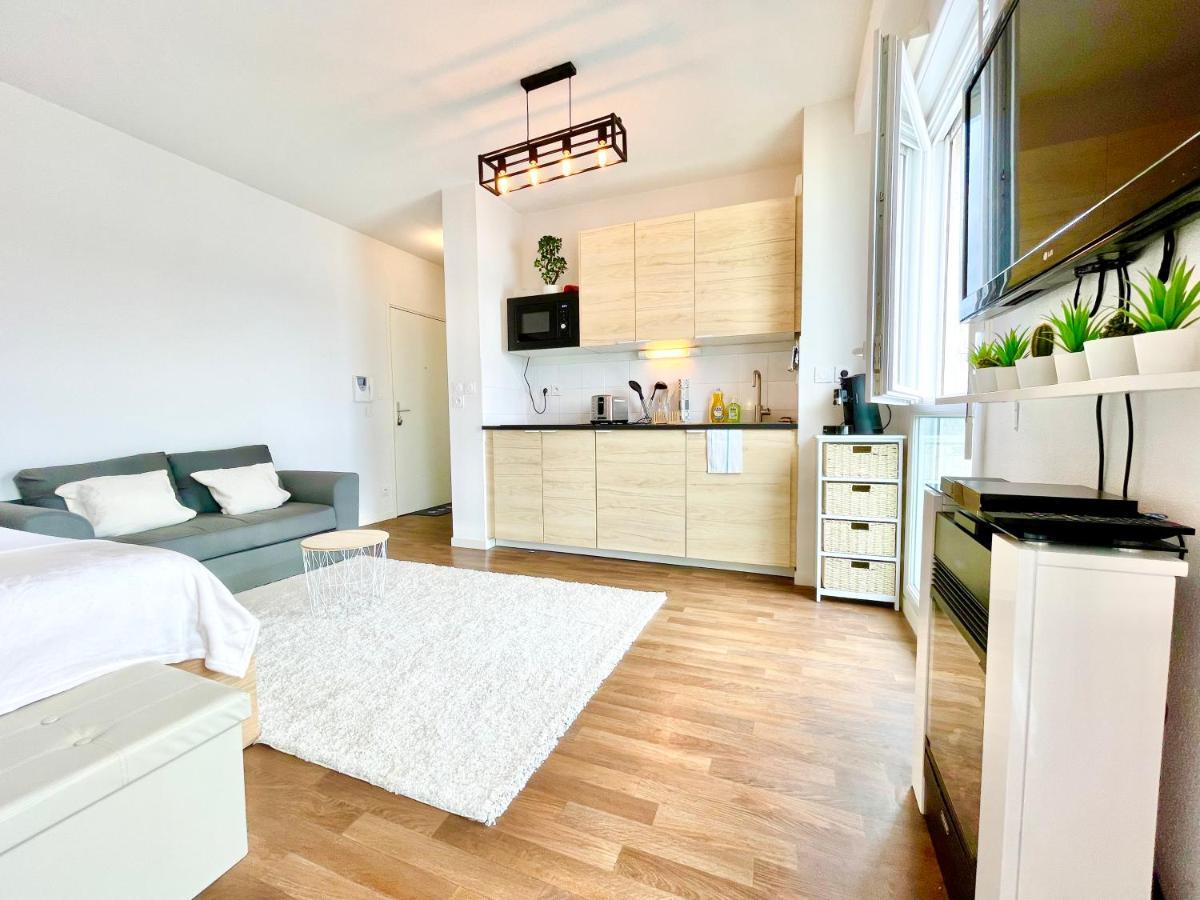 Saint Nazaire - White Lion - Centre Ville - Au Calme - Parking Privatif Aerien - Internet Haut Debit Fibre المظهر الخارجي الصورة